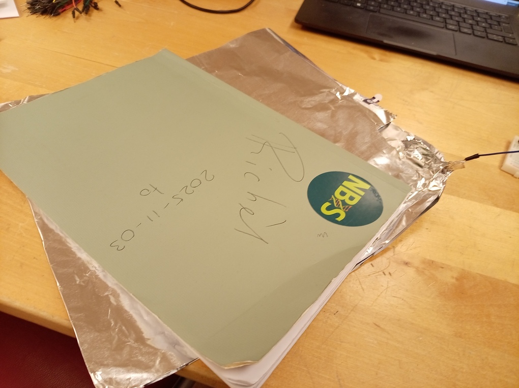 Använder en aluminiumfolie