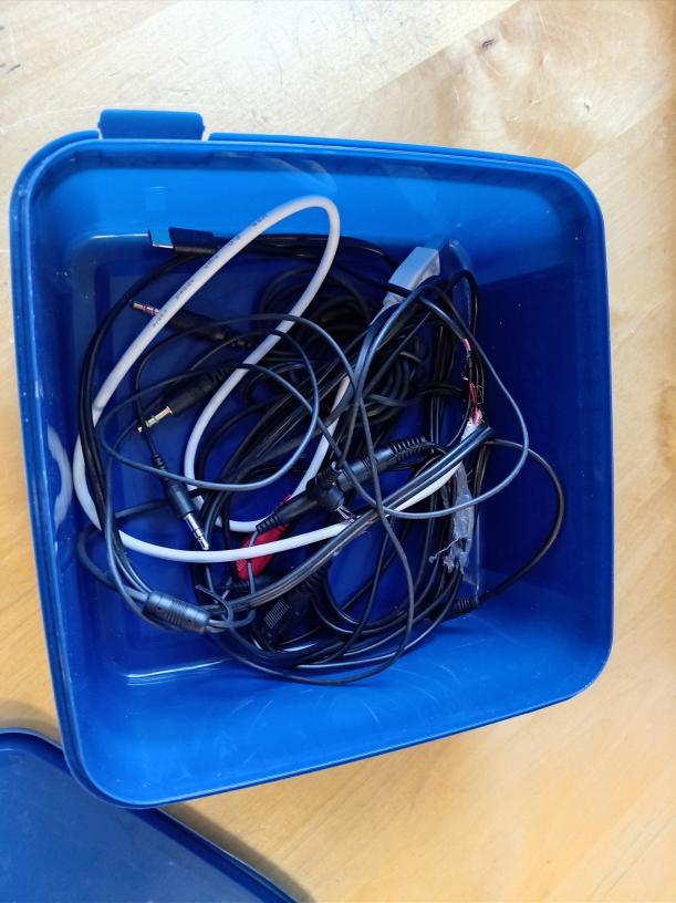 Kabelboxen är öppet